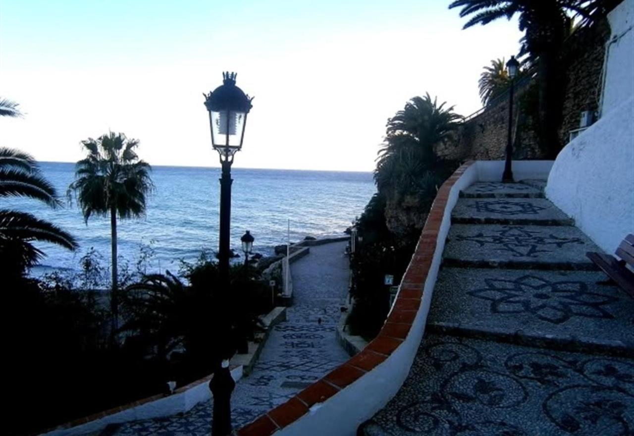 Valparaiso - Burriana Beach Nerja Exteriör bild